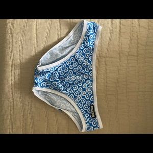 Aussiebum Billy Flex Bikini Brief in blue horseshoe. Size M (fits 30-33)